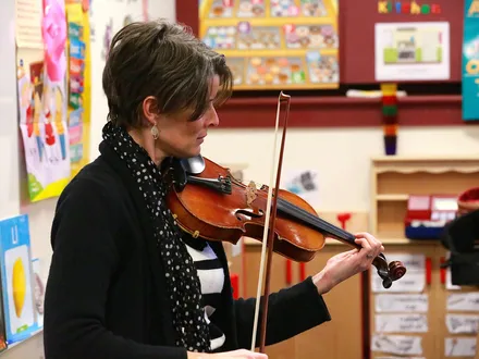 CCÉ Boston musicians and dancers in the community